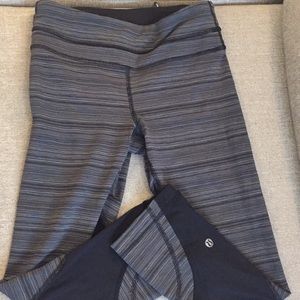Lululemon leggings black / grey like new size 4